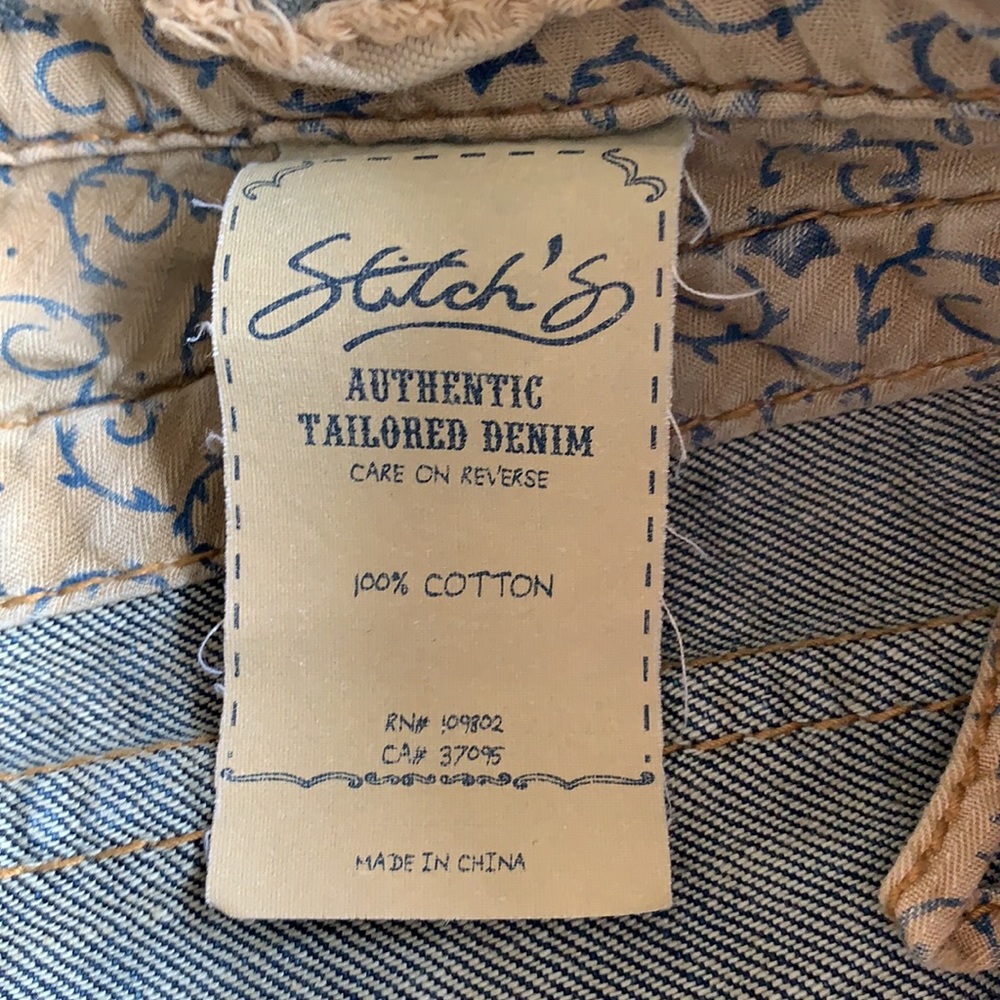 Stitch’s distressed denim - Picture 4 of 7